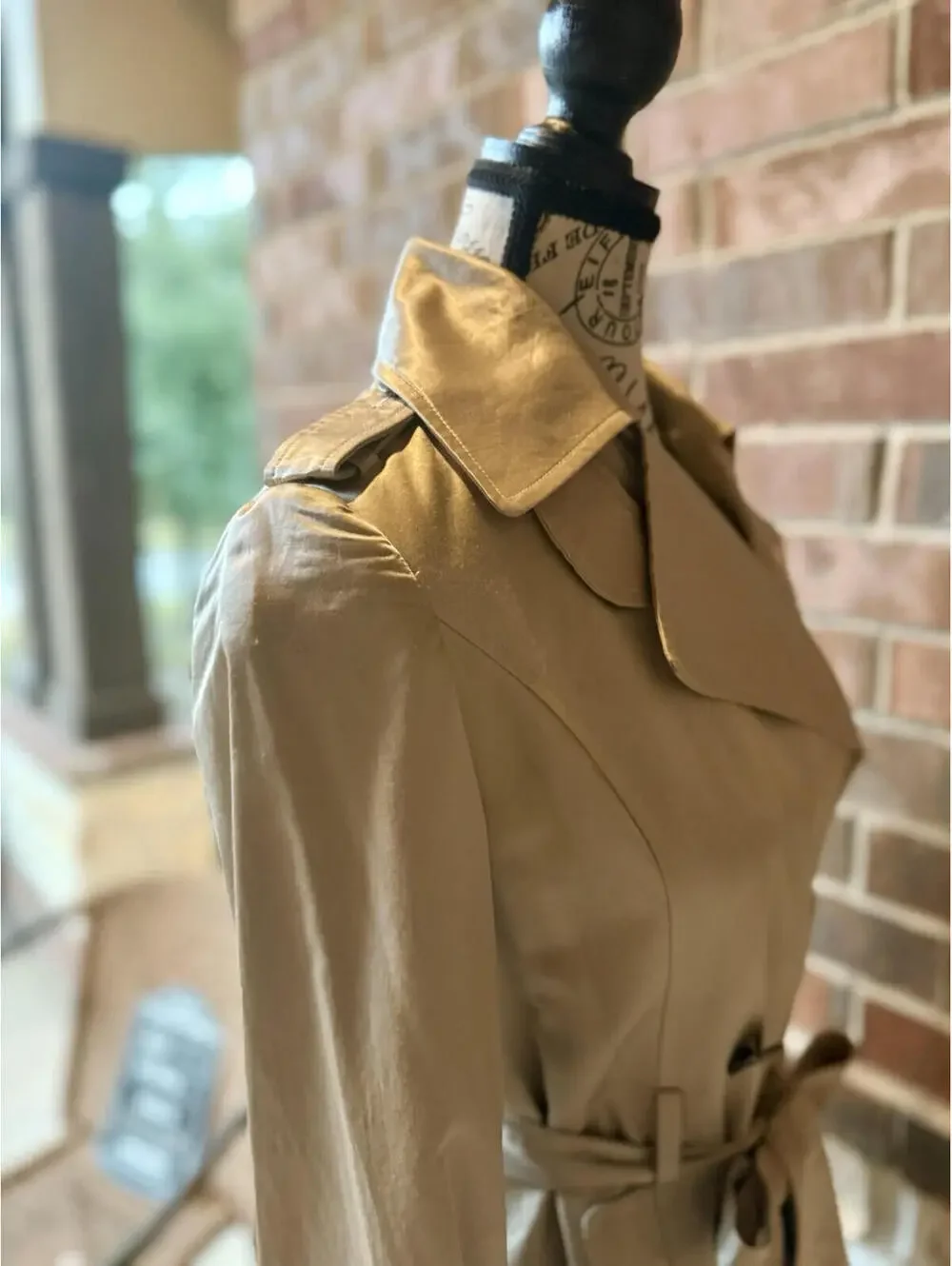 Badgley Mischka Metallic‎ Champagne Trench Coat Jacket Women’s Size 4
